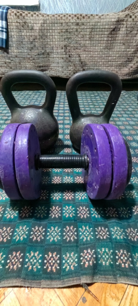 Продам Гиря 16кг и 24 (2)