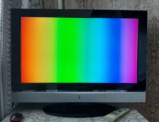 Продам ЖК-телевизор Saturn LCD 321.
32" (2)