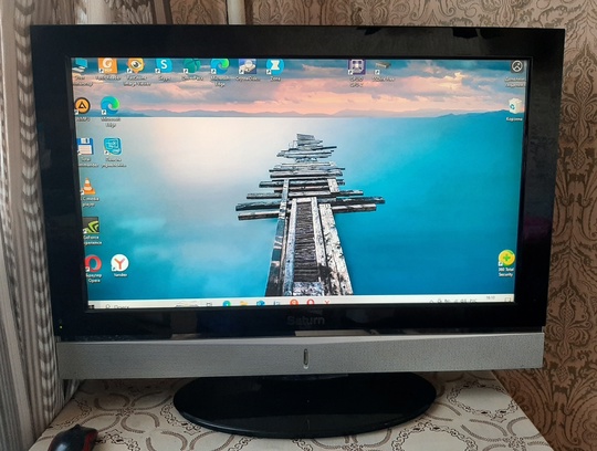 Продам ЖК-телевизор Saturn LCD 321.
32" (3)