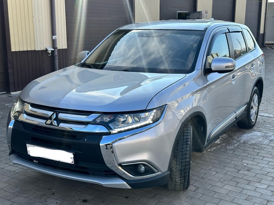 Продается Mitsubishi Outlander Акпп, Год (1)
