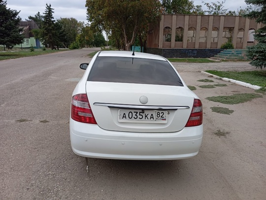 Продам срочно Geely Maple SL (4)