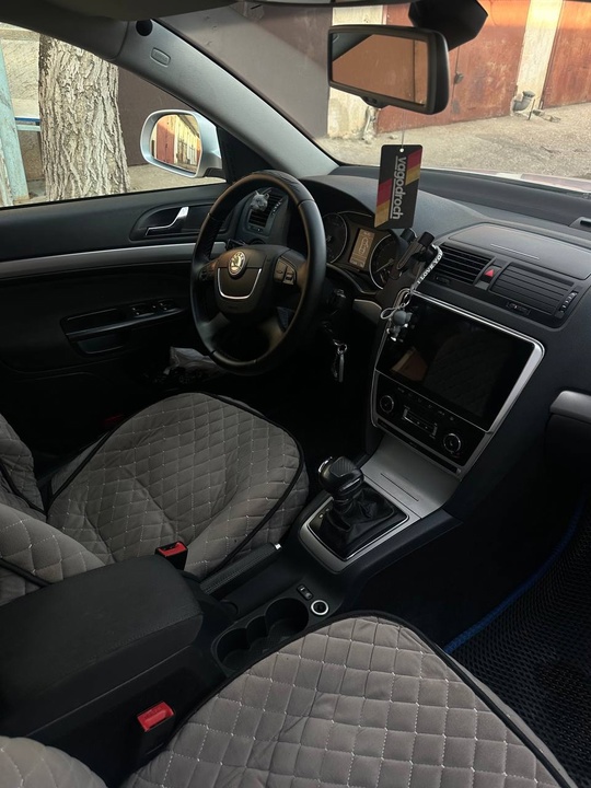 2012 год, 1.8т классический автомат (3)