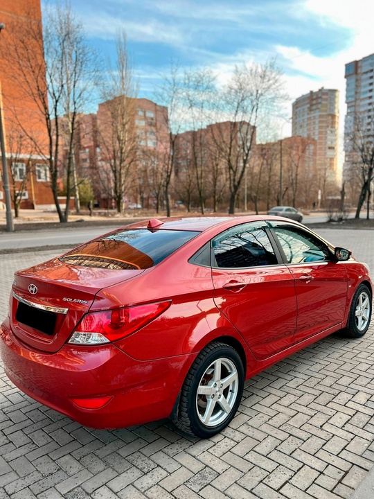 Продам Hyundai Solaris 2012 г.в.Мотор (2)