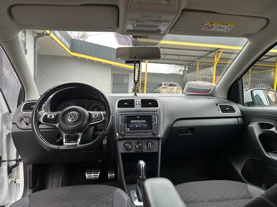 В продаже Volkswagen Polo V (3)