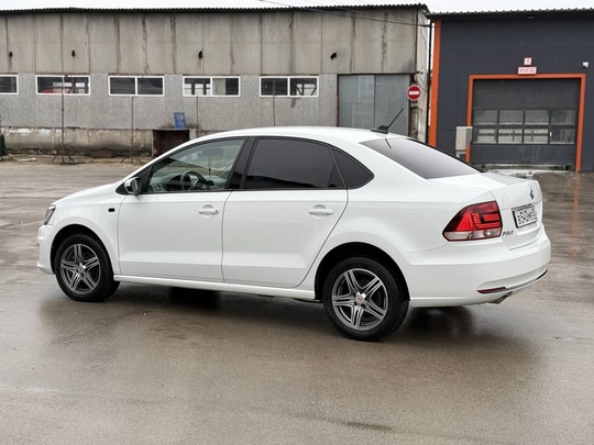 В продаже Volkswagen Polo V (4)