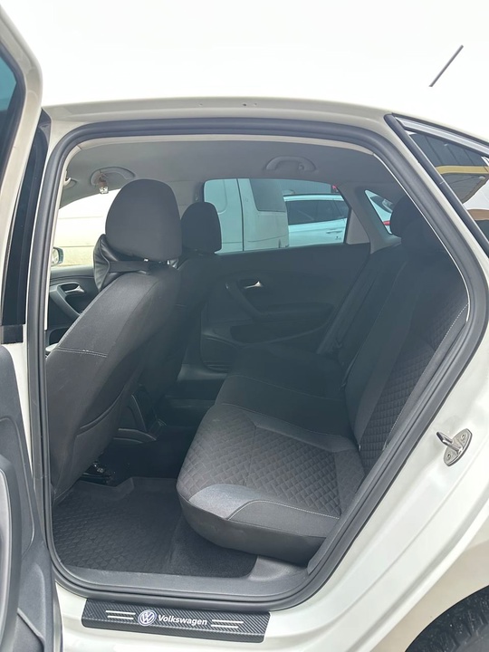 В продаже Volkswagen Polo V (6)