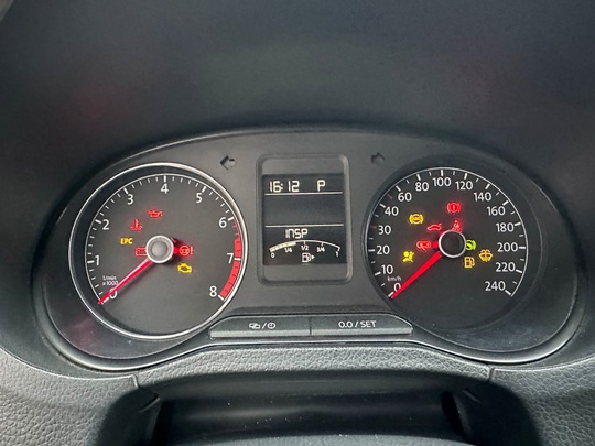 В продаже Volkswagen Polo V (8)