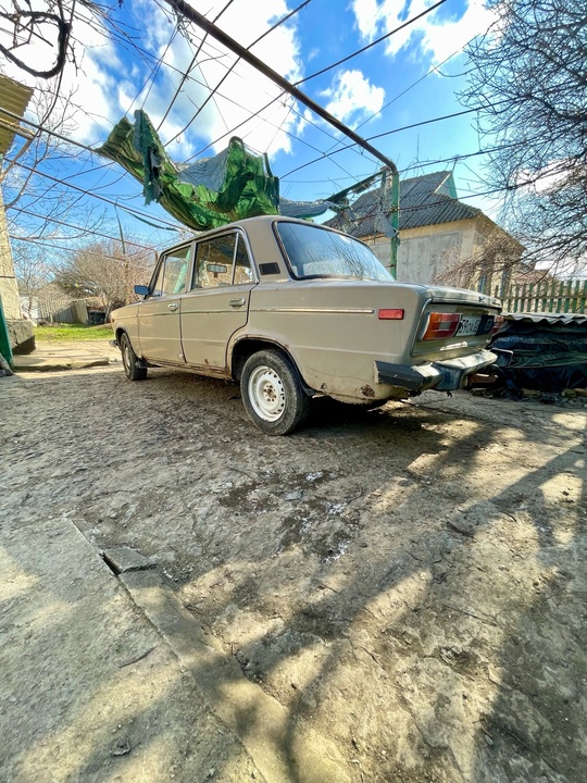 Продам Ваз 2106
Машина на ходу (4)