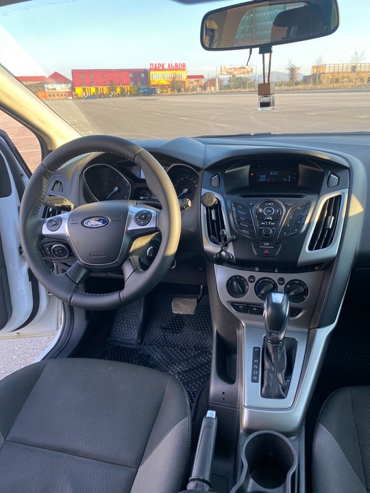 Продам Ford Focus III
2014г.в. Оригинальный (8)
