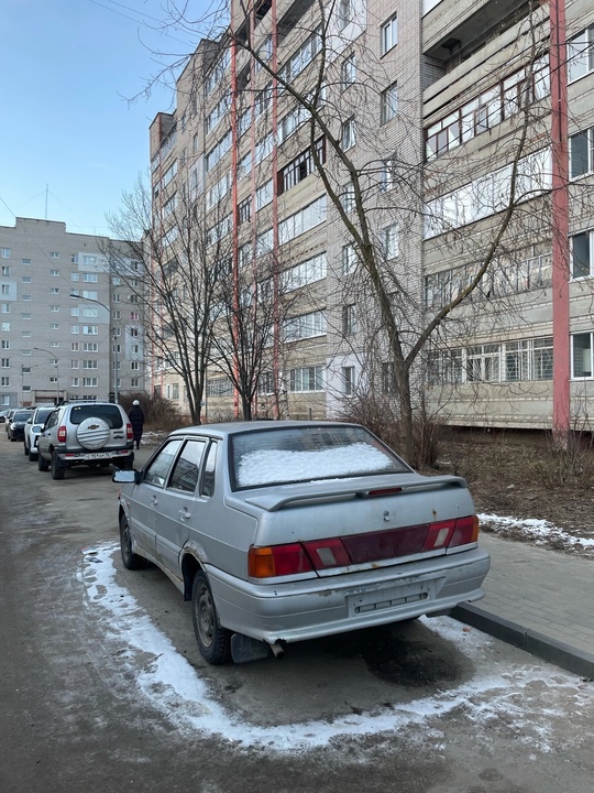 Машина на полном ходу, в