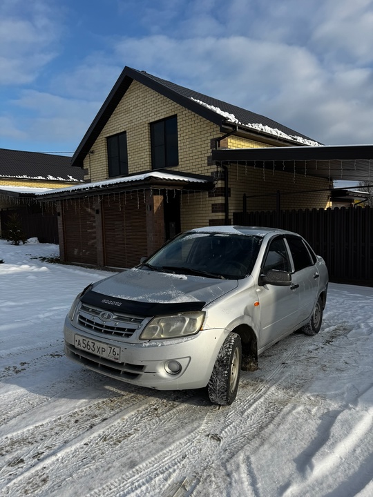 Гранта, 13 год, пробег 300,