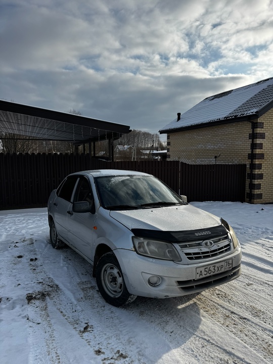 Гранта, 13 год, пробег 300, (1)