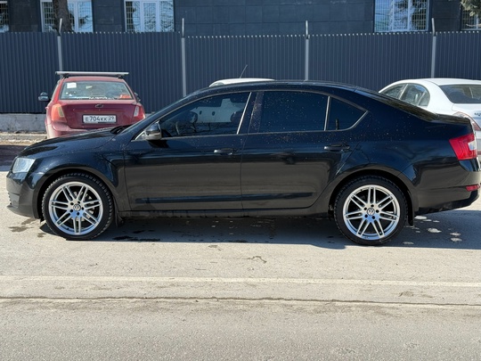 Продам Skoda Octavia 2014 года (6)