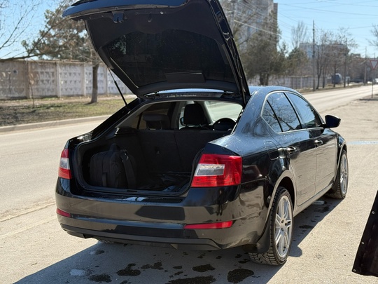 Продам Skoda Octavia 2014 года (9)