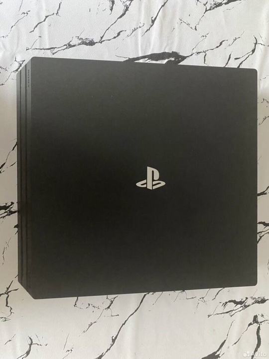 Продам PS4 pro 1 гб (1)
