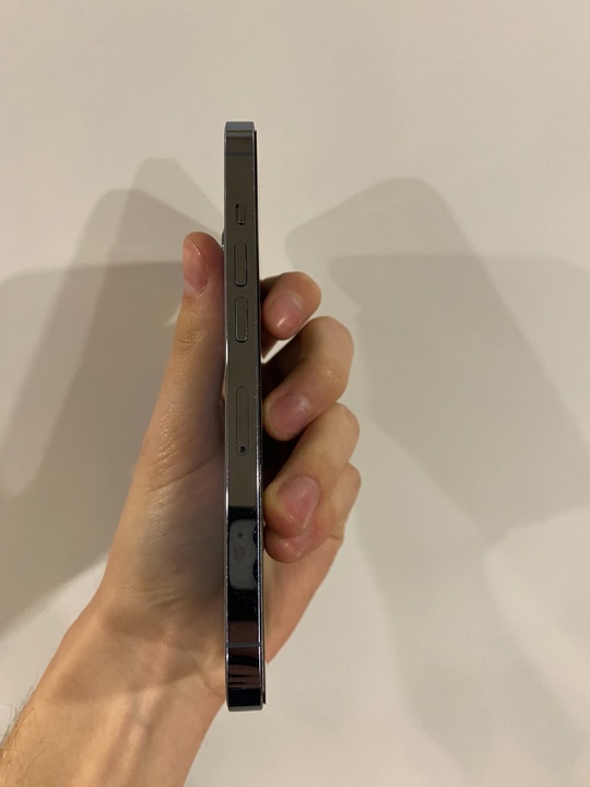 Продам iPhone 13 pro/128gb
Телефон в (3)