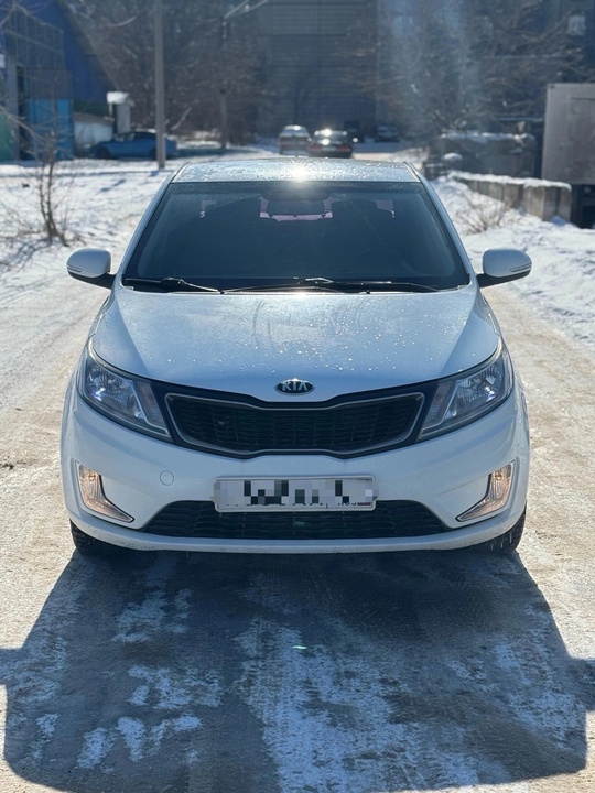 Продам KIA RIO 2015 года,