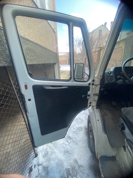Симферополь
Мерседес 207д на полном ходу, (3)