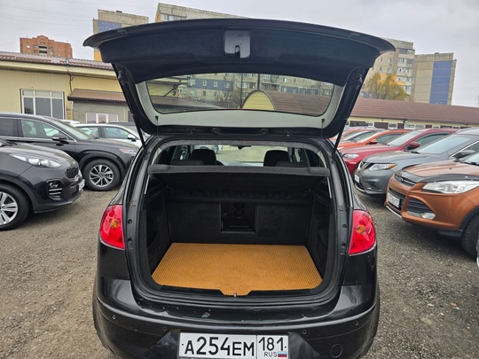 Seat Altea
1.6 бензин, МКПП 
Мультируль, (5)