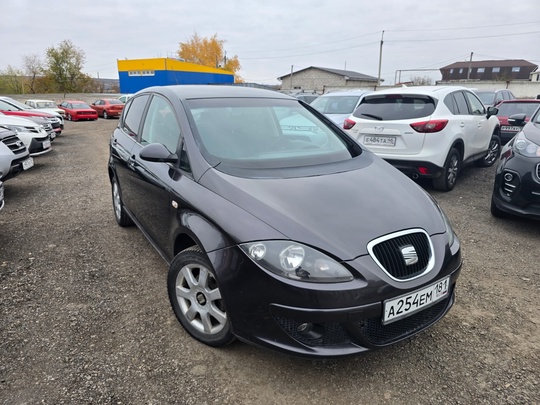 Seat Altea
1.6 бензин, МКПП 
Мультируль, (6)