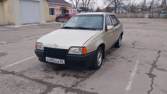 Продам опель кадет 1.3 отличная