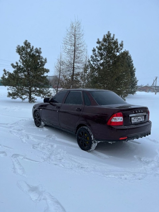 Автомобиль: LADA PRIORA 
Год выпуска: (3)