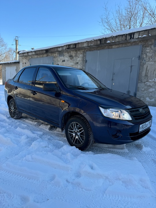 Продам LADA GRANTA 2012 
Машина (1)