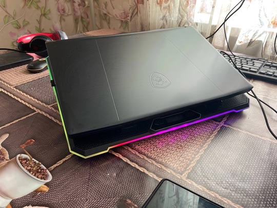 Продам игровой ноутбук MSI 17.3 (4)