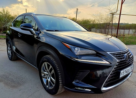 Продам Lexus NX 300h
Премиальная иномарка (3)