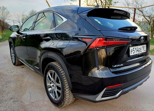 Продам Lexus NX 300h
Премиальная иномарка (6)