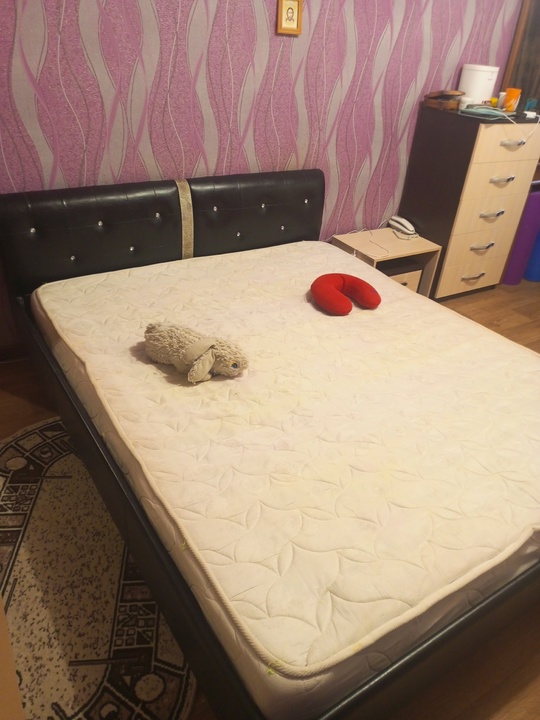 Продам кровать 15000т.т79591275489 https://vk.com/id653721299 #BiL_5@buy_in_lugansk