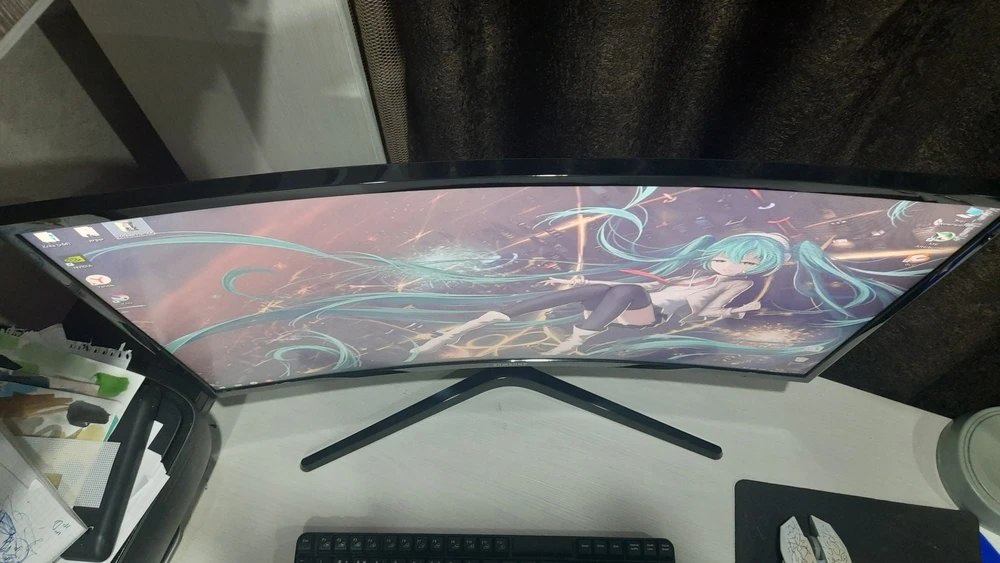 Продам изогнутый монитор Samsung, 27"