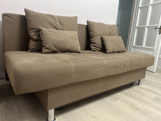 Продам диван 15 000₽. 
Длина