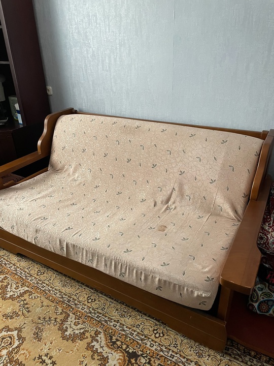 Продам диван б/у, 10000₽, самовывоз,
Тел.