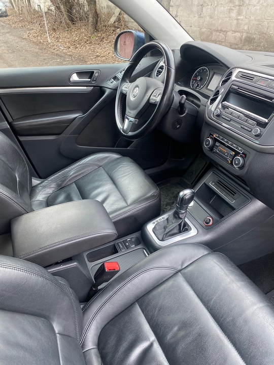 Продам Volkswagen TIGUAN (Фольксфаген Тигуан) (8)