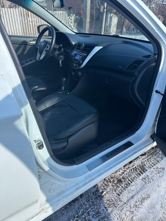 ПРОДАМ HYUNDAI SOLARIS
2013 ГОДА АКПП
Пробег (6)