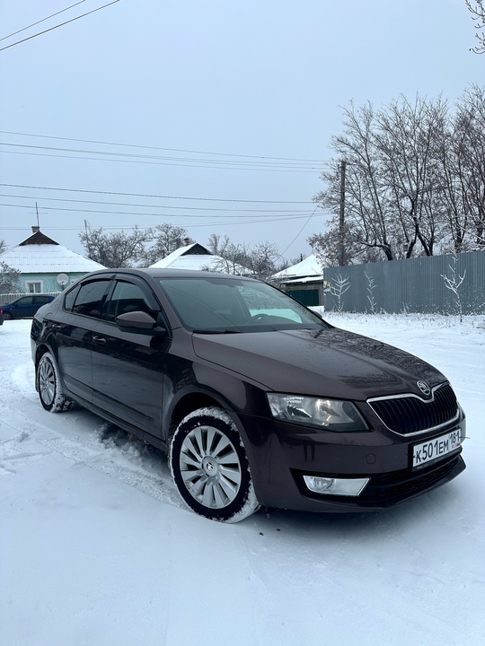 ПРОДАМ SKODA OCTAVIA 
2015 года!
Коробка
