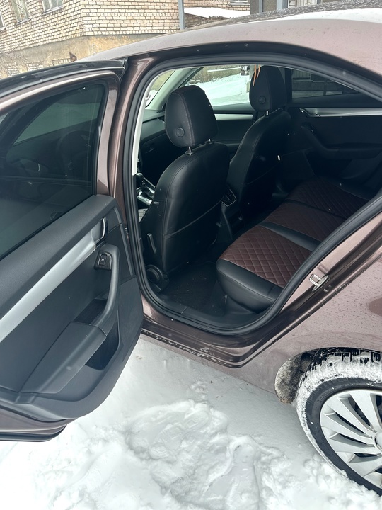 ПРОДАМ SKODA OCTAVIA 
2015 года!
Коробка (8)