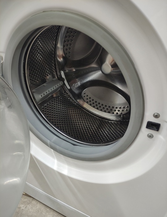 Стиральная машина Indesit итальянская сборка, (1)