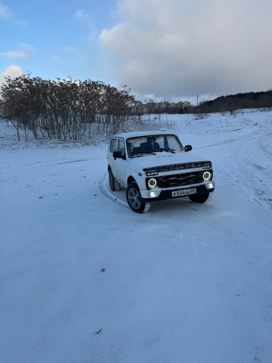 Продам ниву 21213. Технически без