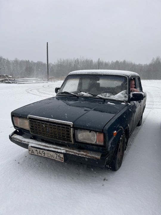 Ваз 2107
2004 год
Карб
Вытянуть фартук
Радиатор не (2)