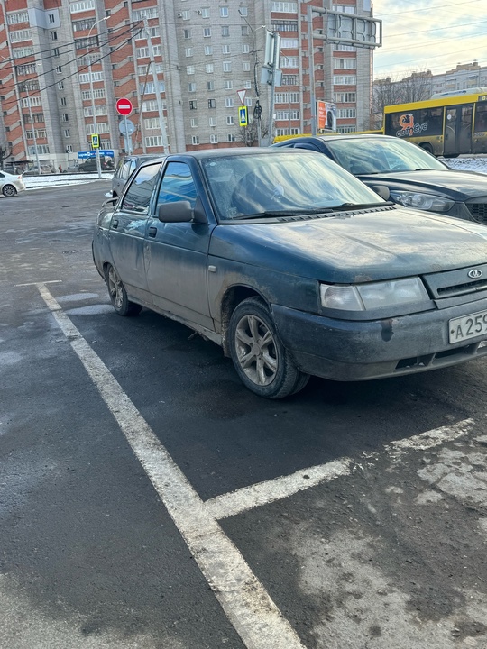 Продам ваз 2110, мотор хороший (1)