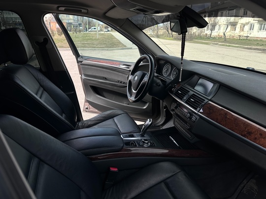 BMW X5 3 л. дизель (9)