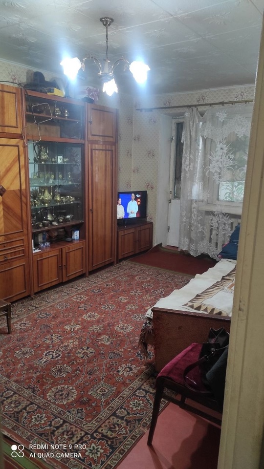 Продам!
г. Луганск, 200 метров Центральный (2)