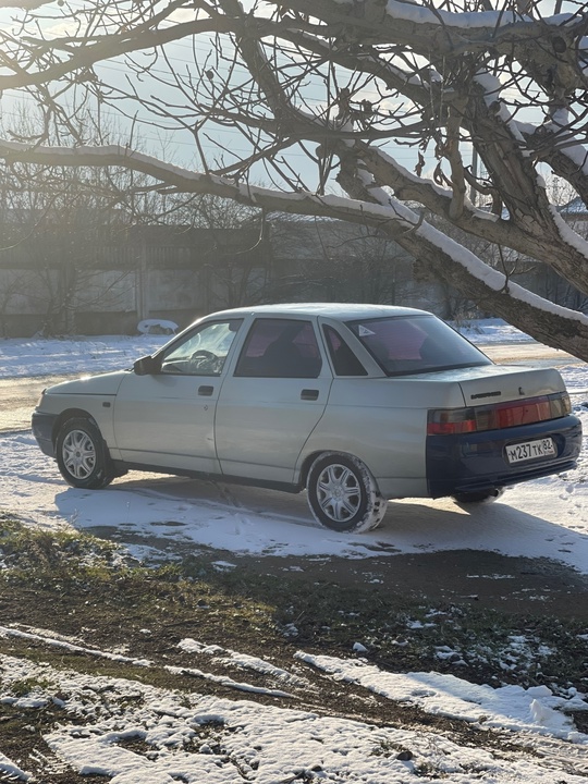 Продам ваз 2110 
В хорошем (3)