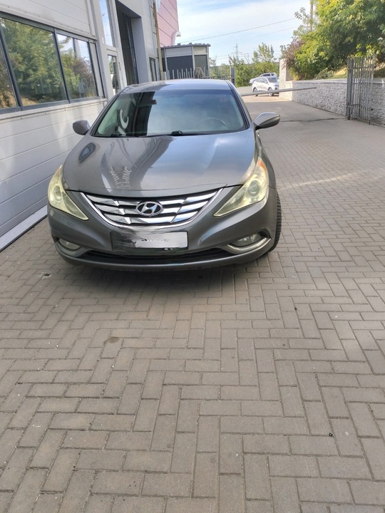 Продам HYUNDAI SONATA 2010г.в 2.4