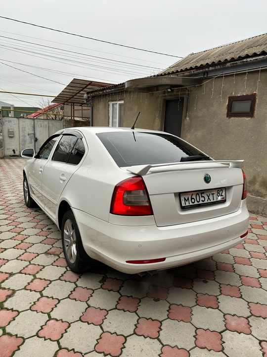 1 120 000 Автомобиль в (3)