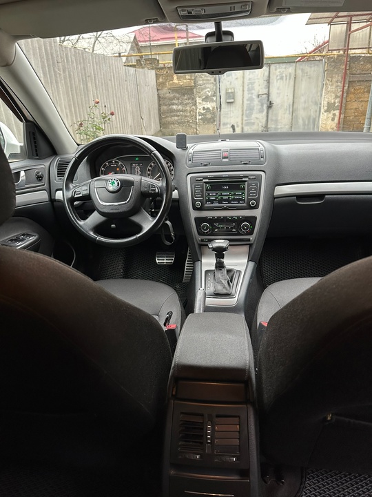 1 120 000 Автомобиль в (5)