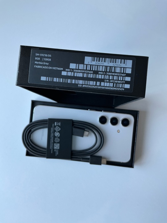 Samsung Galaxy S24  8/128гиг.Состояние (3)