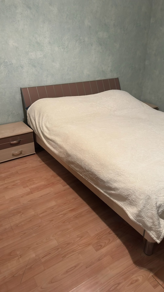 Продам спальный гарнитур 20000, стенка (1)